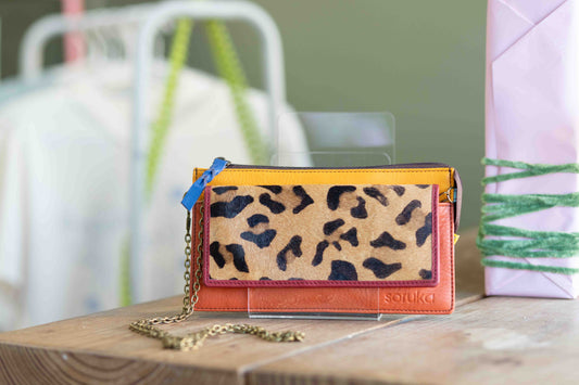 Targa Clutch Print